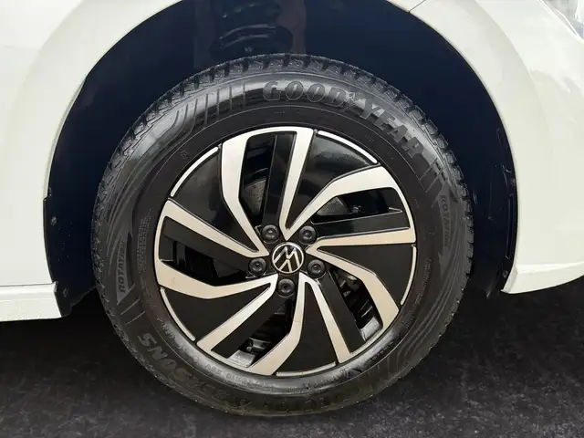 Volkswagen Polo view 15