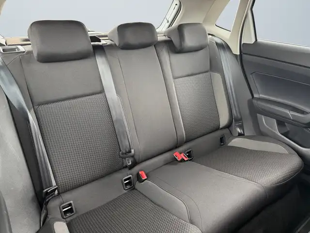 Volkswagen Polo view 11
