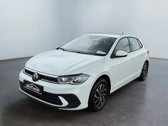 Volkswagen Polo view 2