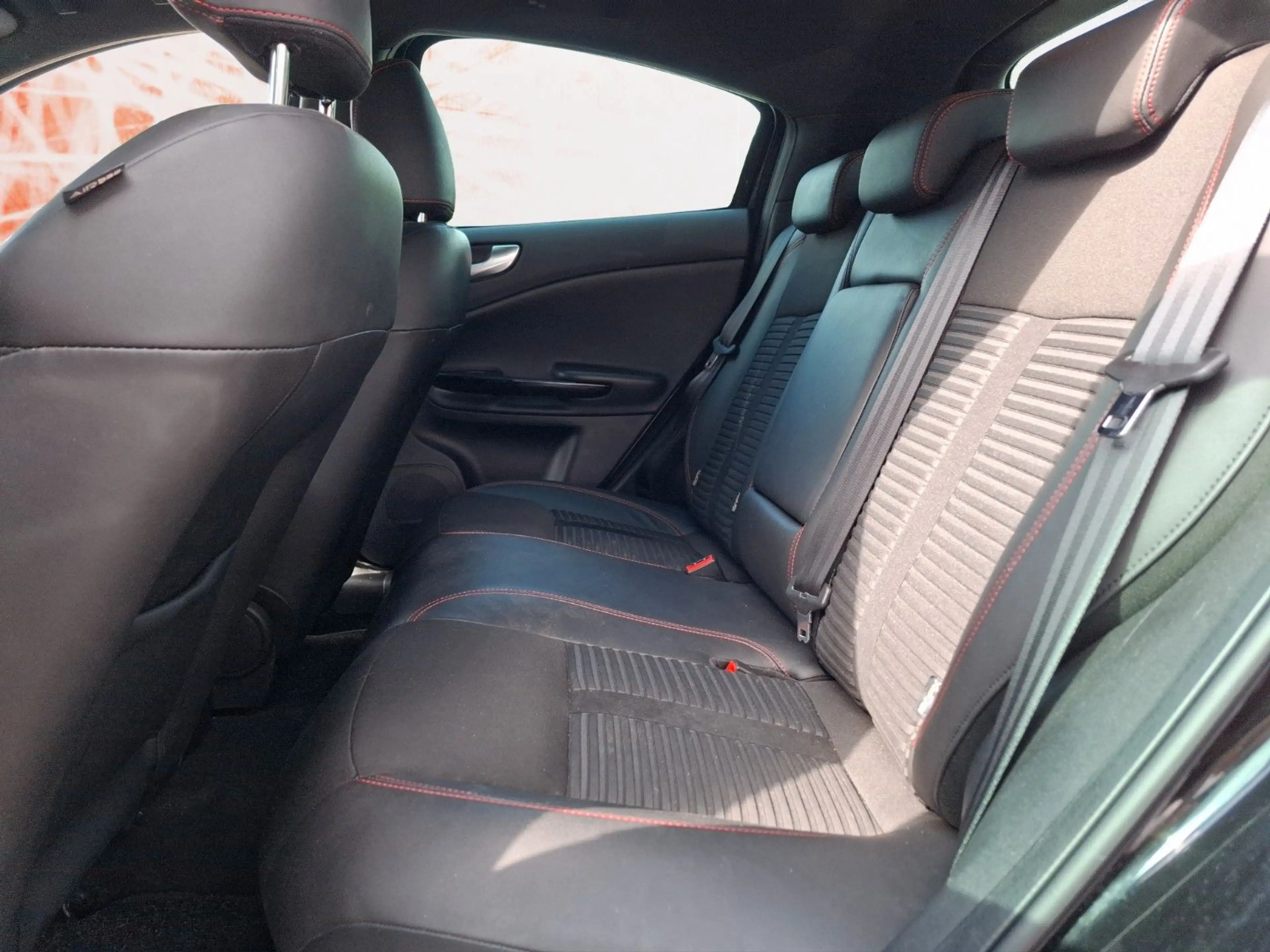 Alfa Romeo Giulietta Quadrifoglio Verde — photo 15