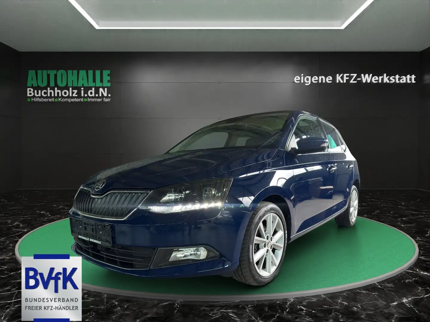 Skoda Fabia Joy~Keyless Go~NAVI~ALU~PANO~LED~PDC~ALU~START-STO Blau - 1