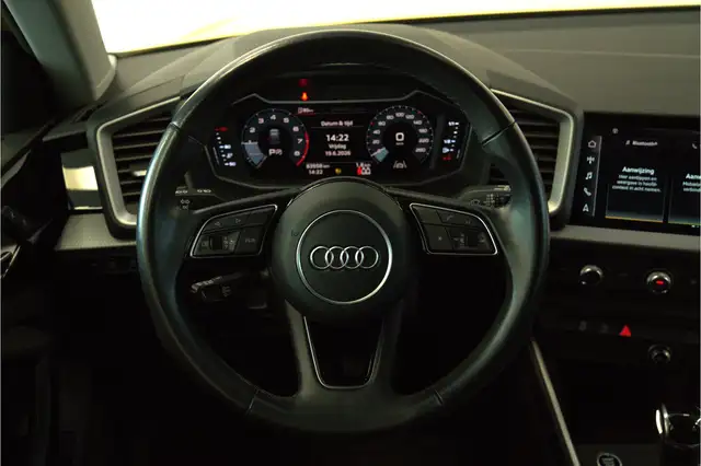 Audi A1 view 8