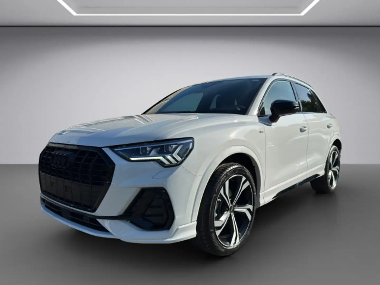 Audi Q3 S line 35 TFSI 110150 kWPS S tronic Weiß - 2