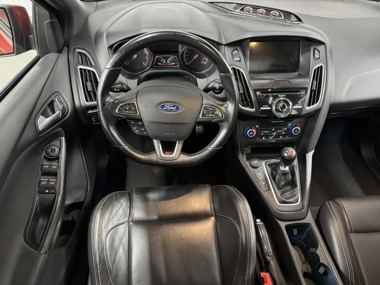 Ford Focus снимка Ford Focus