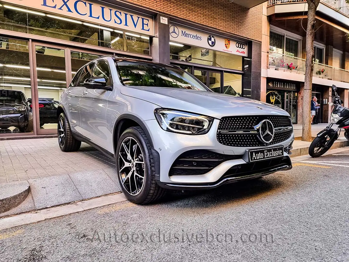 Mercedes-Benz GLC 300 300e 4Matic 9G-Tronic Argent - 1