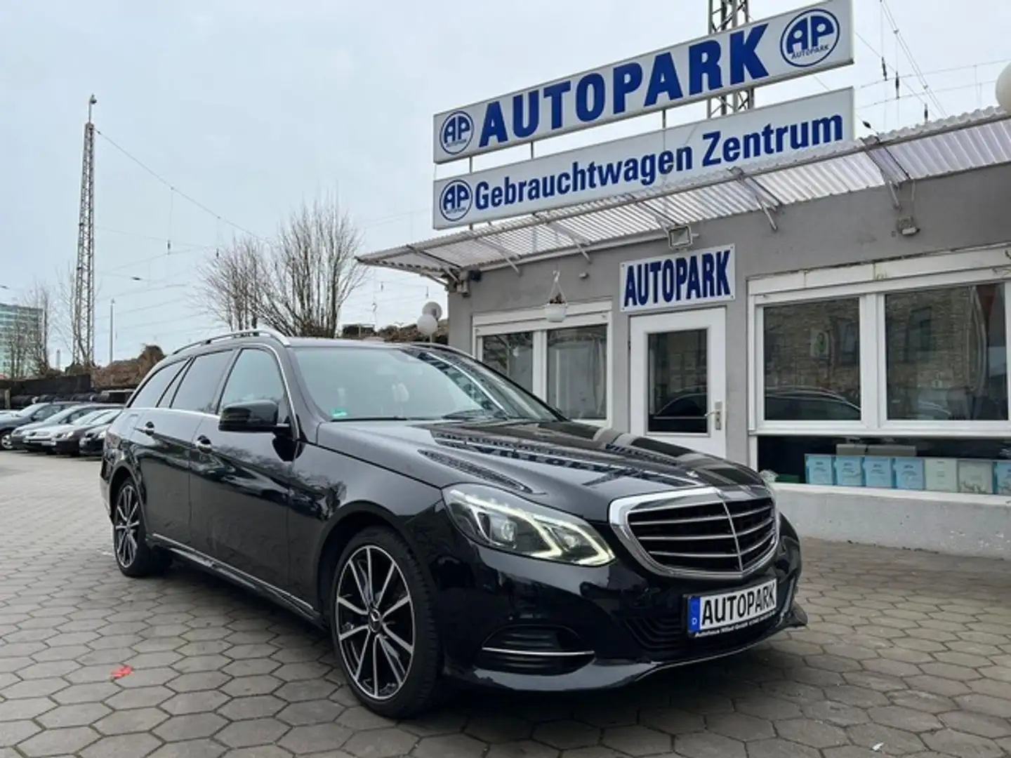 Mercedes-Benz E 200 T CDI BlueTec 9G-Tronic Avantgarde**Voll** Zwart - 1