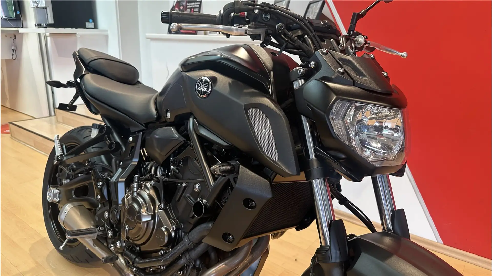 Yamaha MT-07 - 2