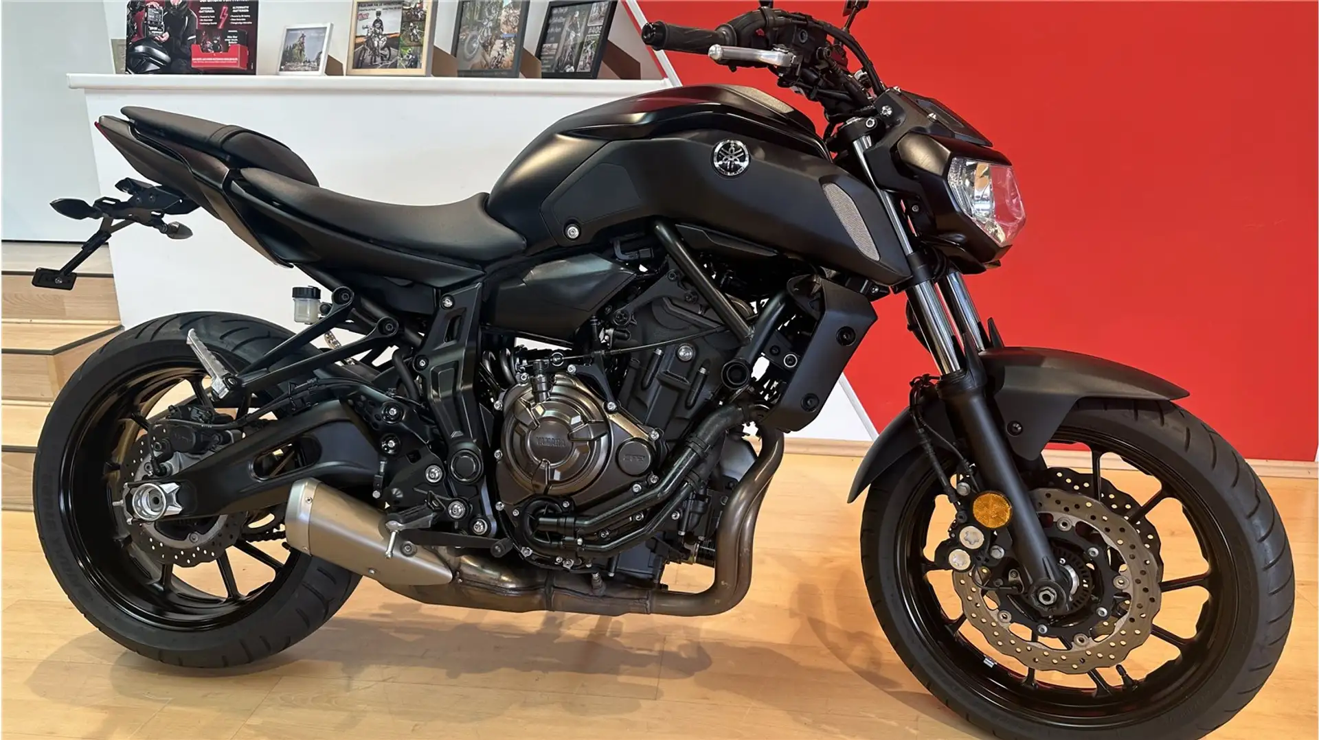 Yamaha MT-07 - 1