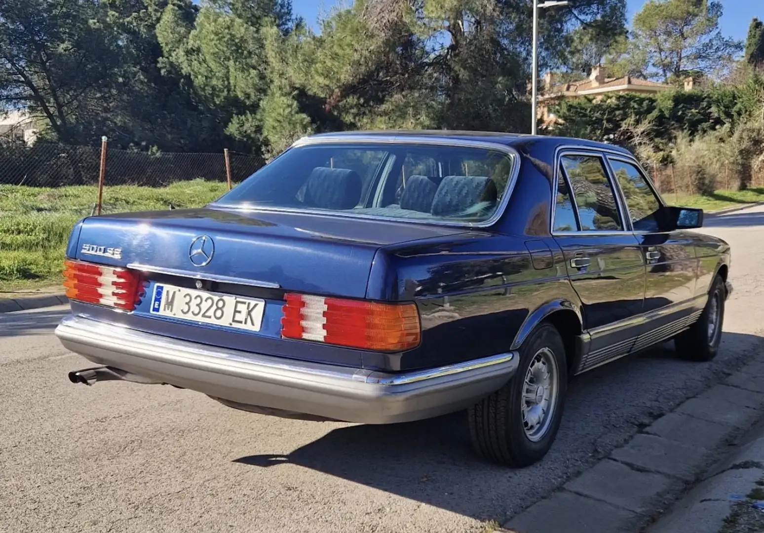 Mercedes-Benz 380 380 SE Albastru - 2