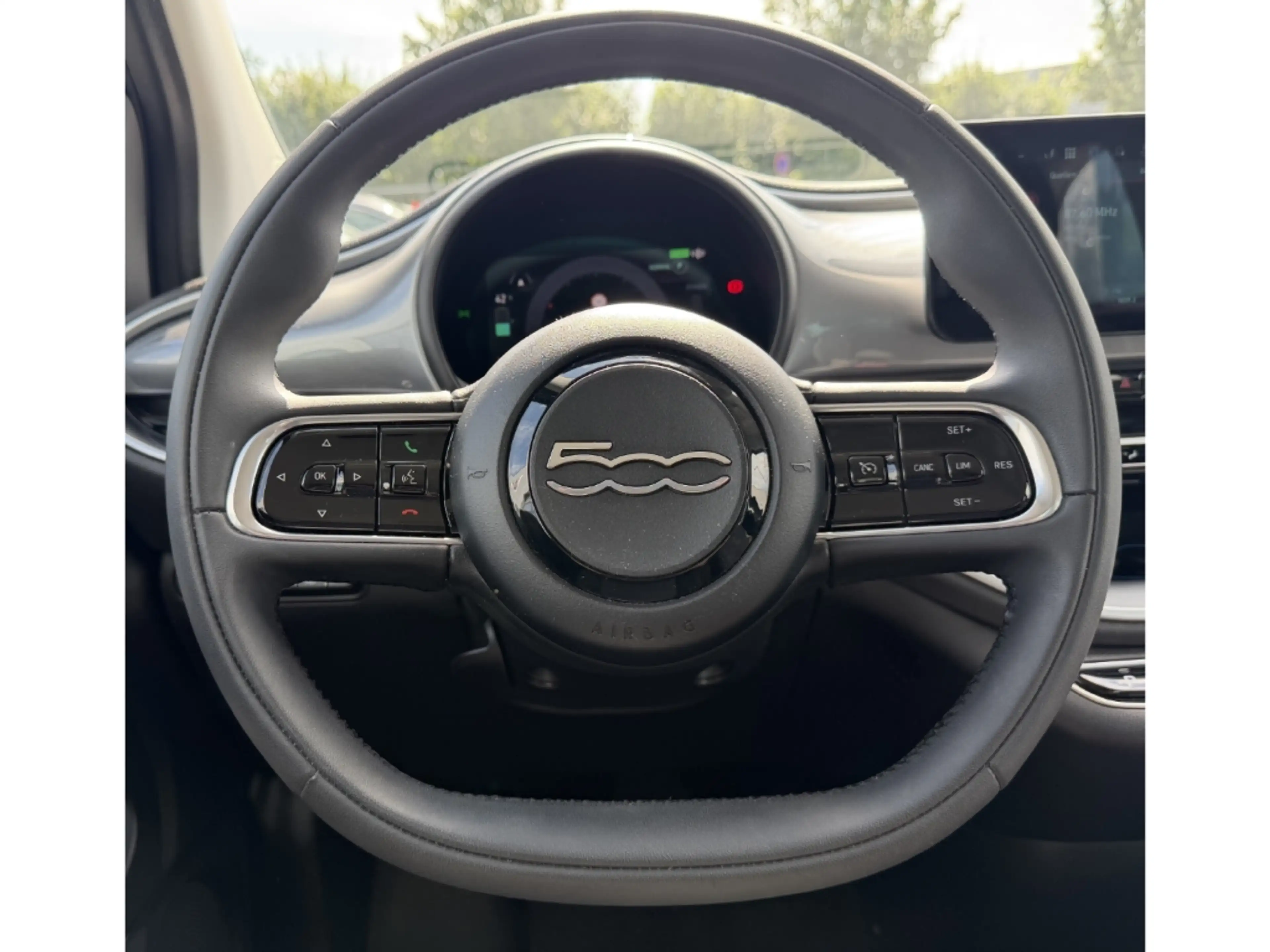 Fiat 500e Icon *Klimaanlage *AppleCarPlay *Android Auto — photo 14