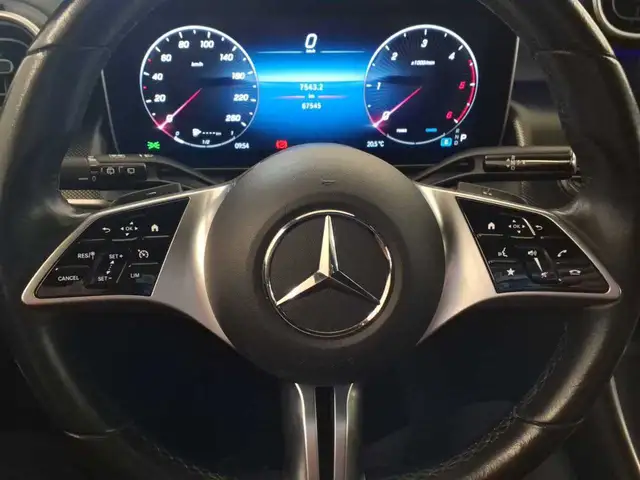 Mercedes-Benz GLC view 9