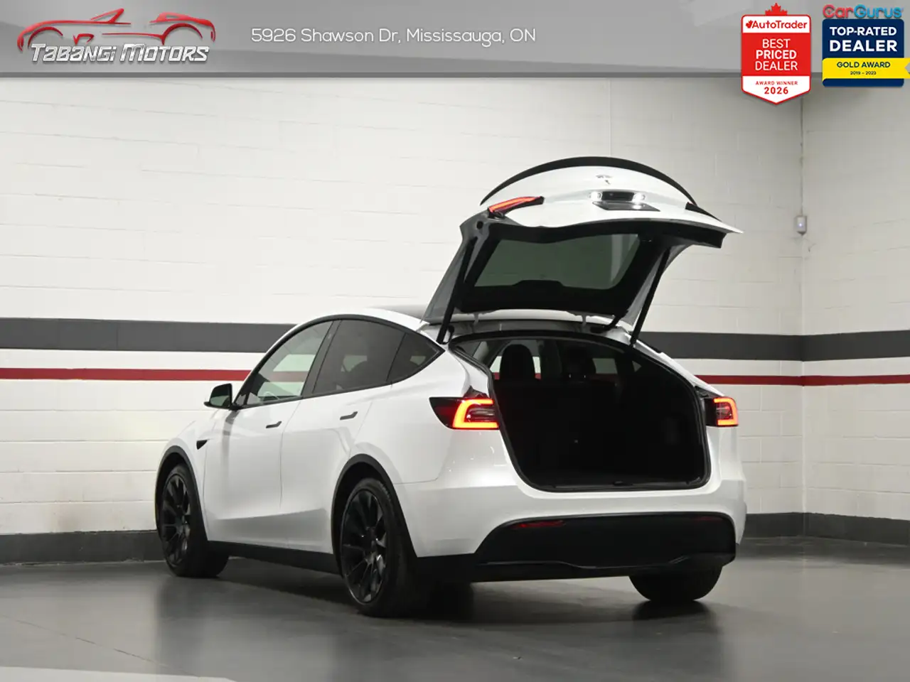 Tesla Model Y photo Tesla Model Y