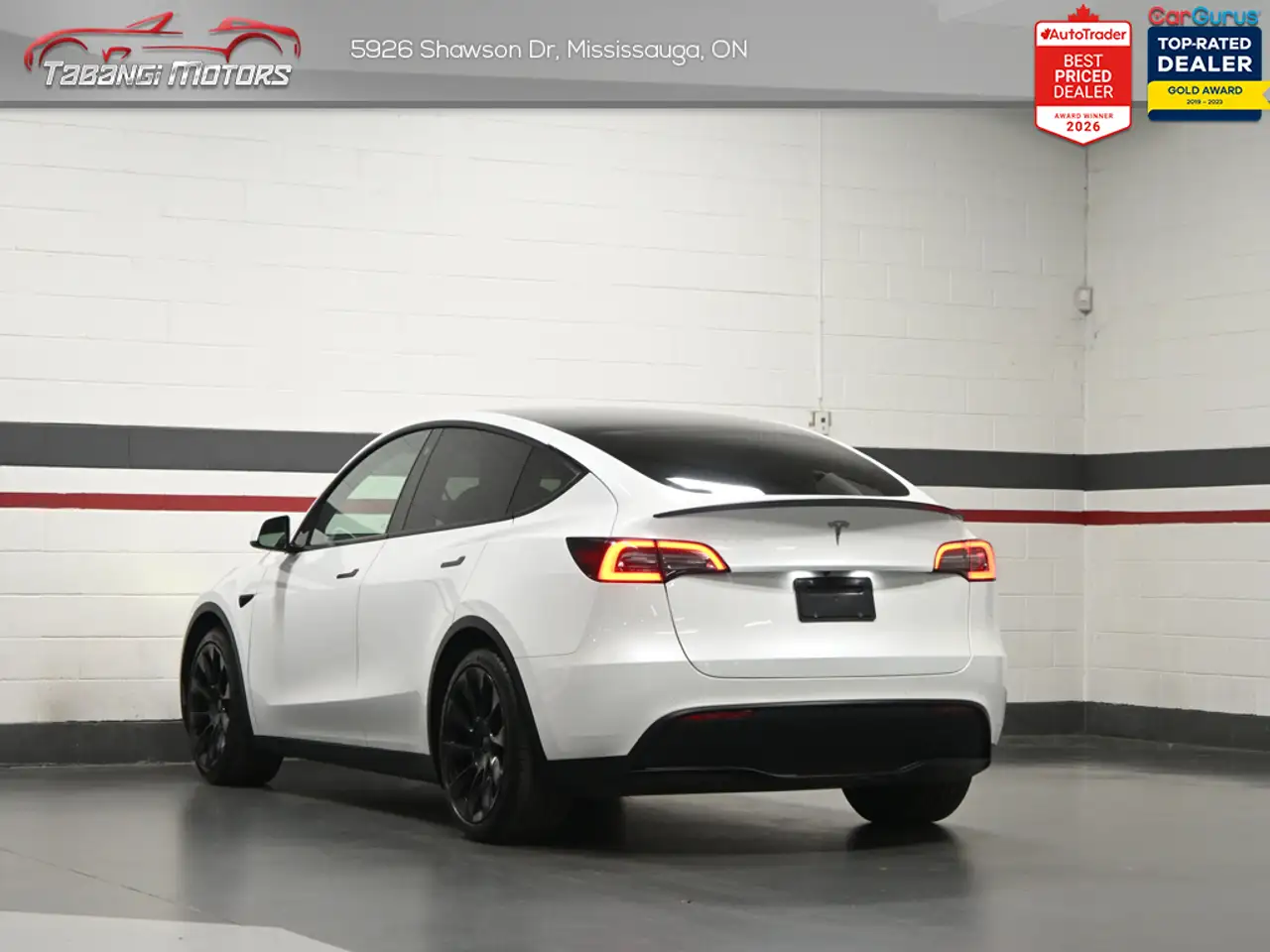 Tesla Model Y photo Tesla Model Y