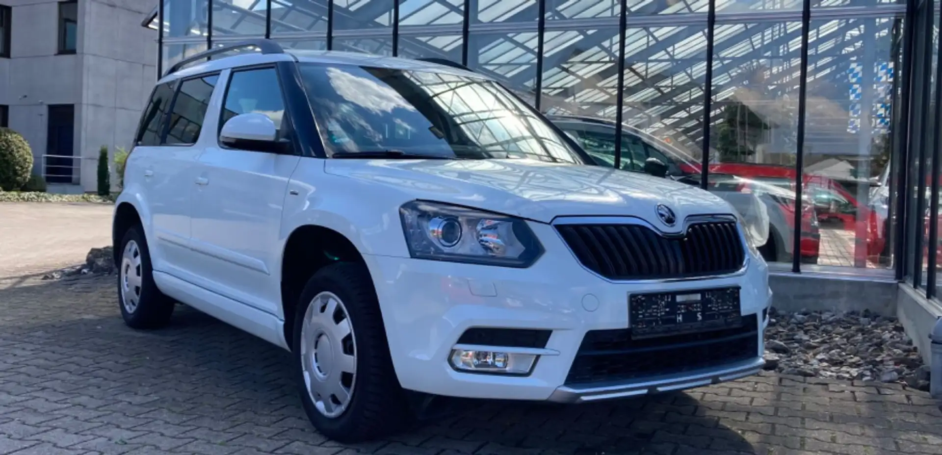 Skoda Yeti Joy 1.4 TSI 4x4 PDC Bi-Xenon Allrad Alu17" Blanc - 1