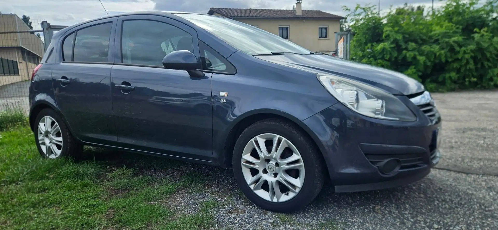 Opel Corsa D Edition Gris - 1