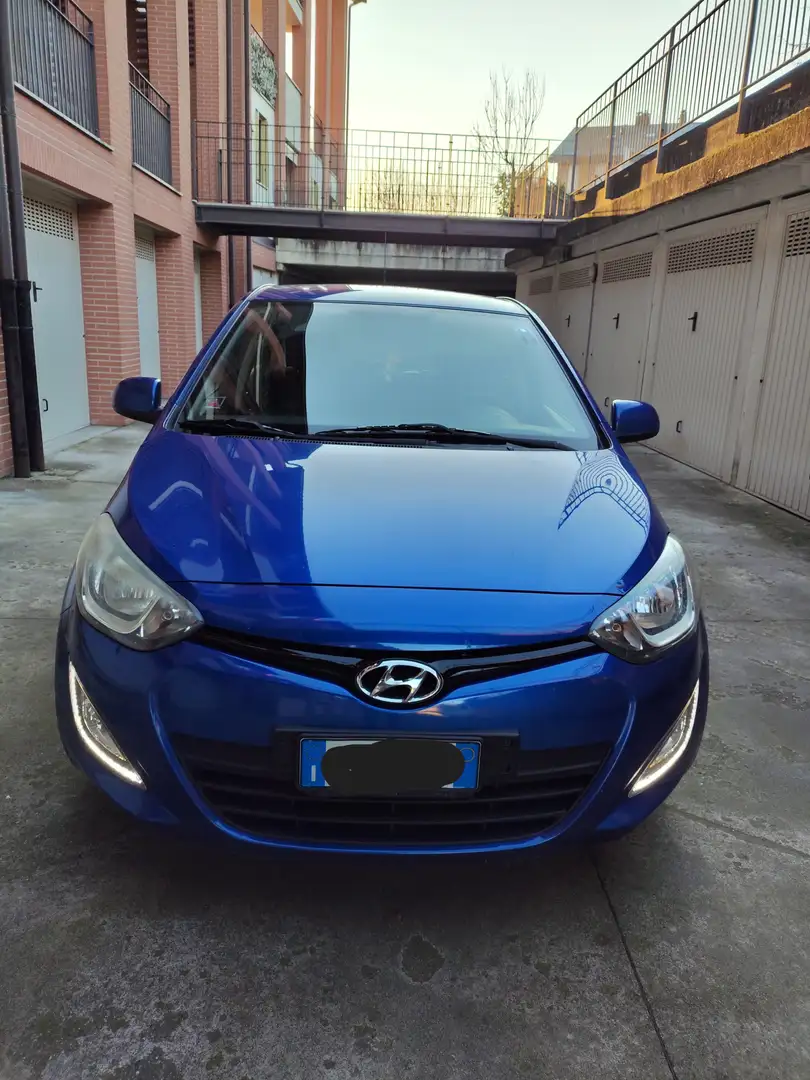 Hyundai i20 i20 5p 1.4 crdi Sound Edition Bleu - 2