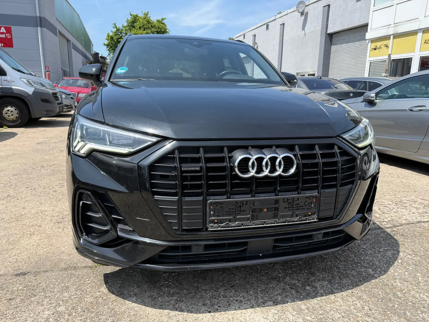 Audi Q3 40 TFSI quattro S line Negro - 2