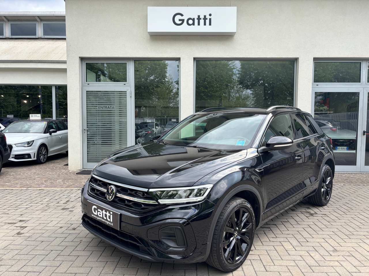 Volkswagen T-Roc 1.0 TSI R-Line 110cv - NEOPATENTATI