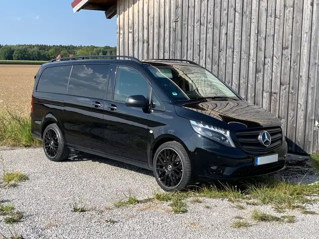 Mercedes-Benz Vito view 3