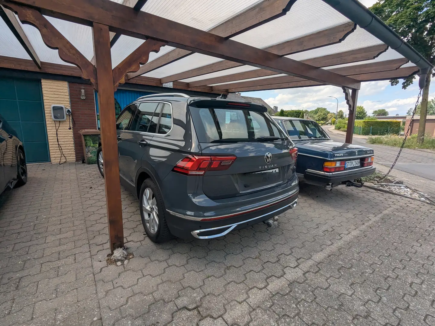 Volkswagen Tiguan Tiguan 1.5 TSI OPF DSG Elegance Grau - 2
