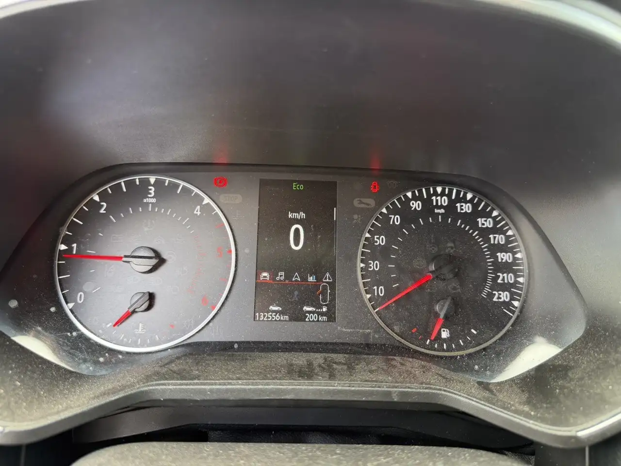 Renault Clio Citadine 3 portes — photo 7