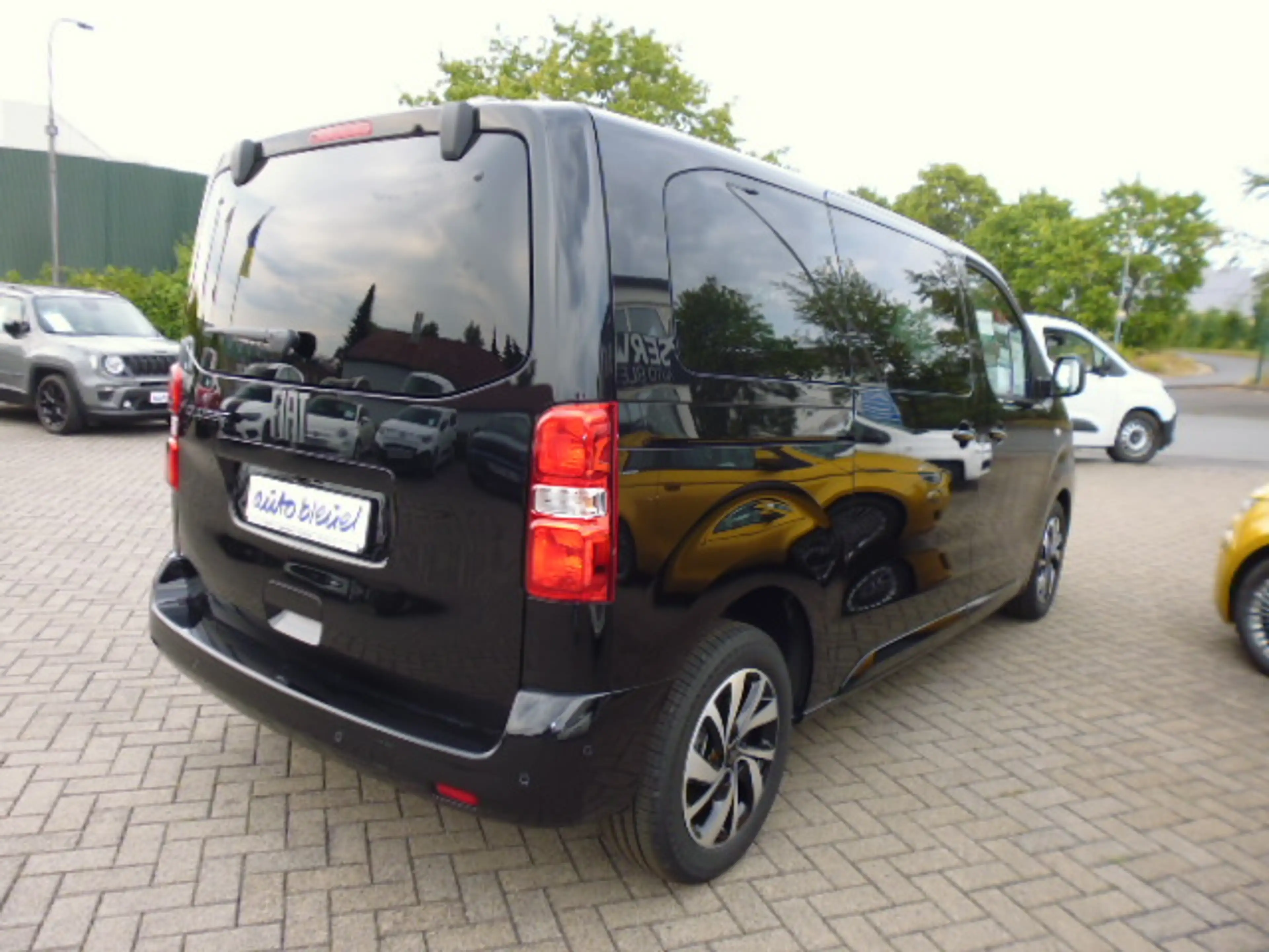 Fiat Ulysse Ulysse L2 8-Sitzer Icon 180 Automatik/Nav/17"Alu/ — photo 6