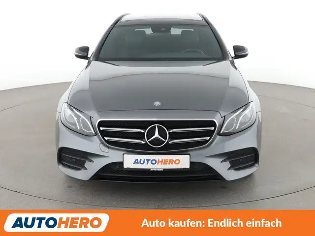 Mercedes-Benz E-Class view 9