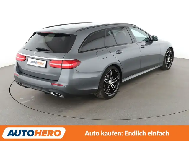 Mercedes-Benz E-Class view 6