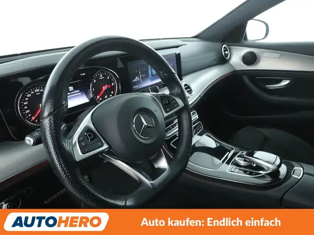Mercedes-Benz E-Class view 11