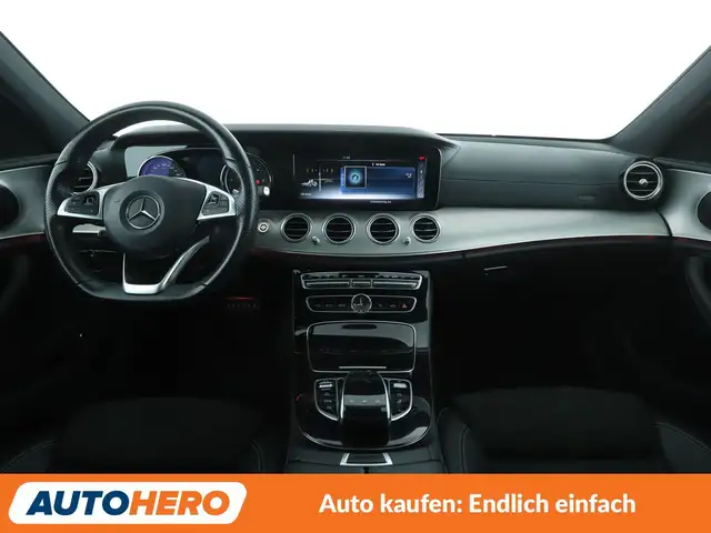 Mercedes-Benz E-Class view 12