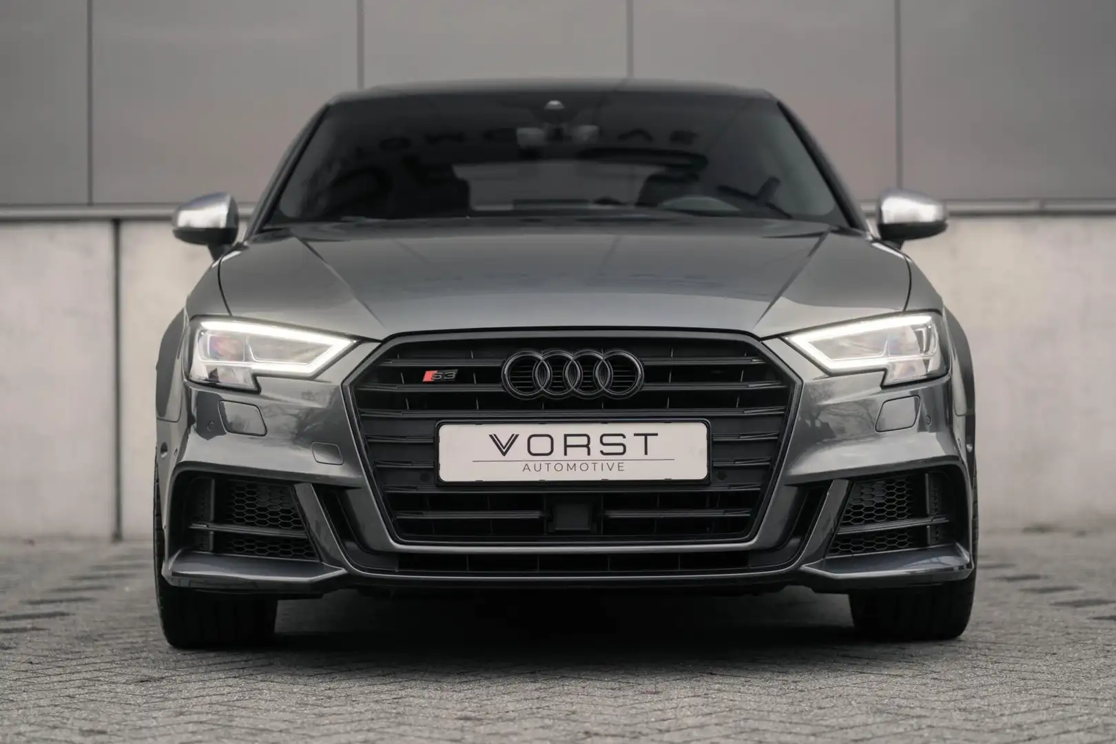 Audi S3 2.0 TFSI quattro Pano B&O Leder Schaalstoel Vol Grijs - 2