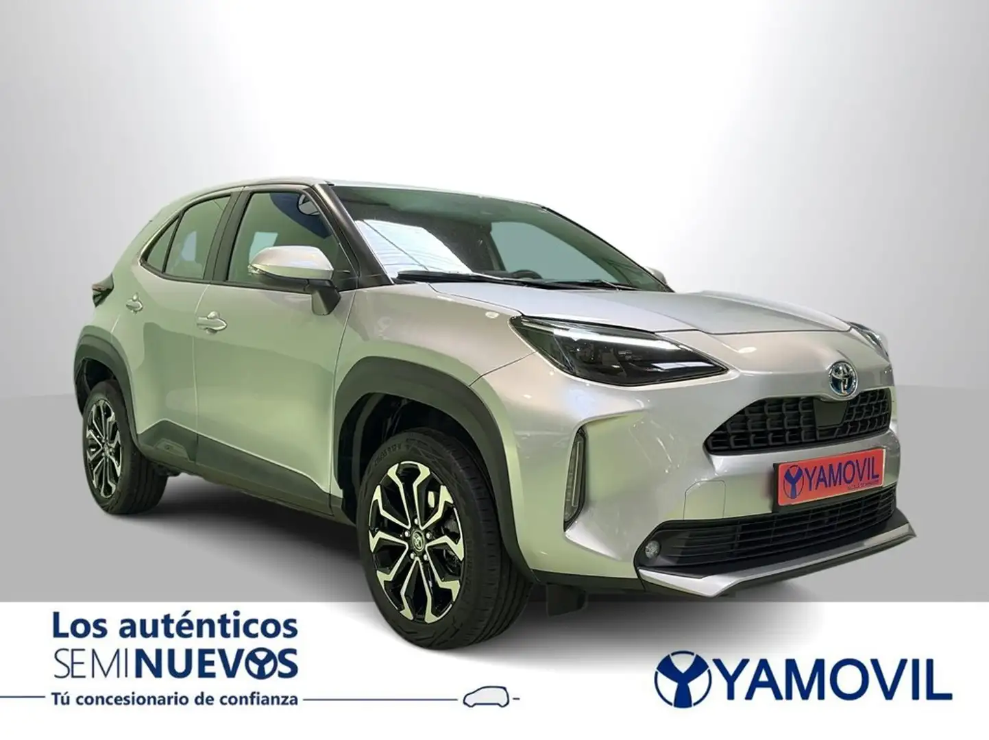 Toyota Yaris Cross 120H Active Tech Gris - 2