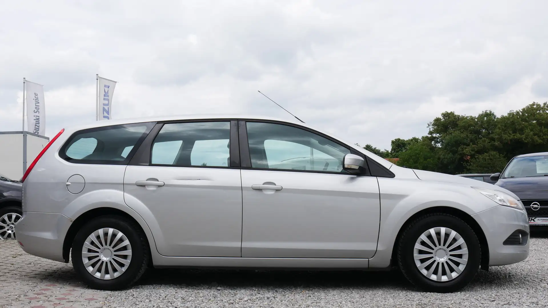 Ford Focus 1.6  TDCI Euro 5 Klimaauto Bordcomp AUX Stříbrná - 2