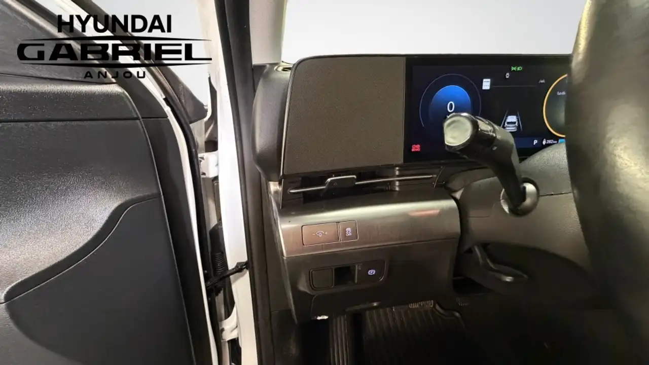 Hyundai KONA снимка Hyundai KONA