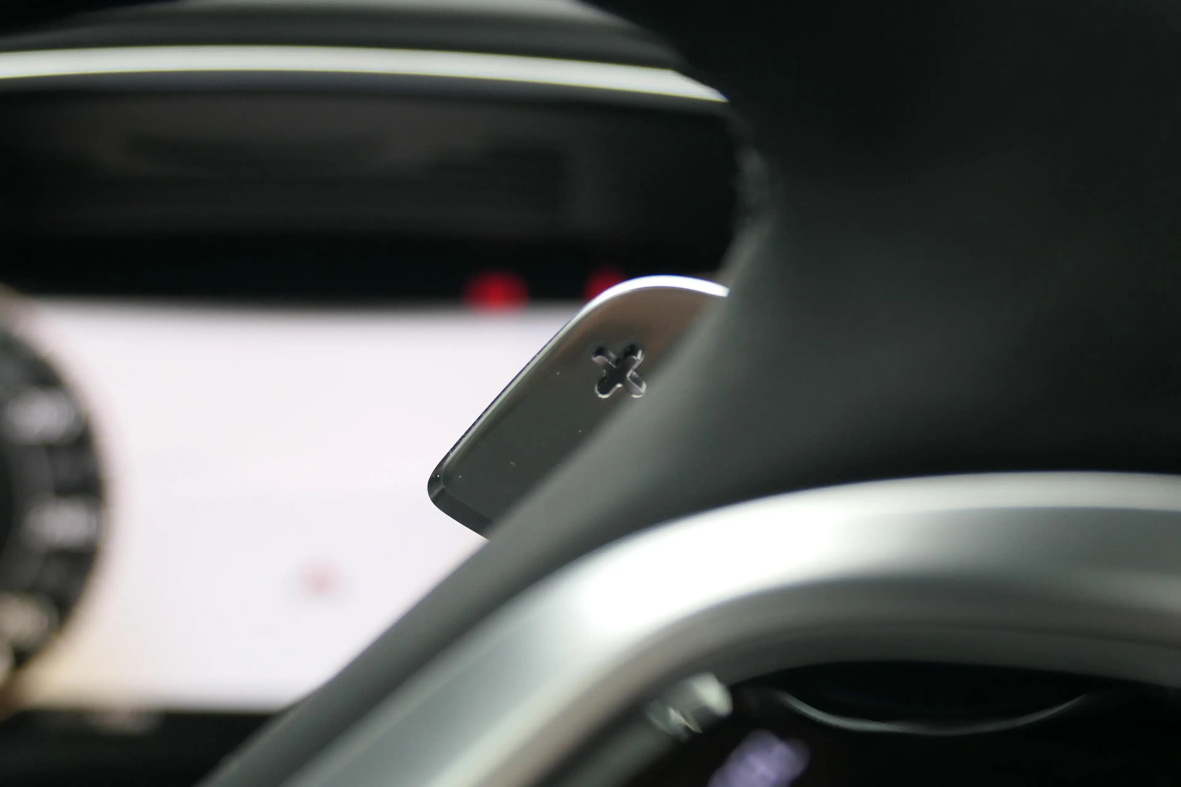 Jaguar E-Pace - 1.5 300PK R-DYNAMIC S HYBRID — photo 13