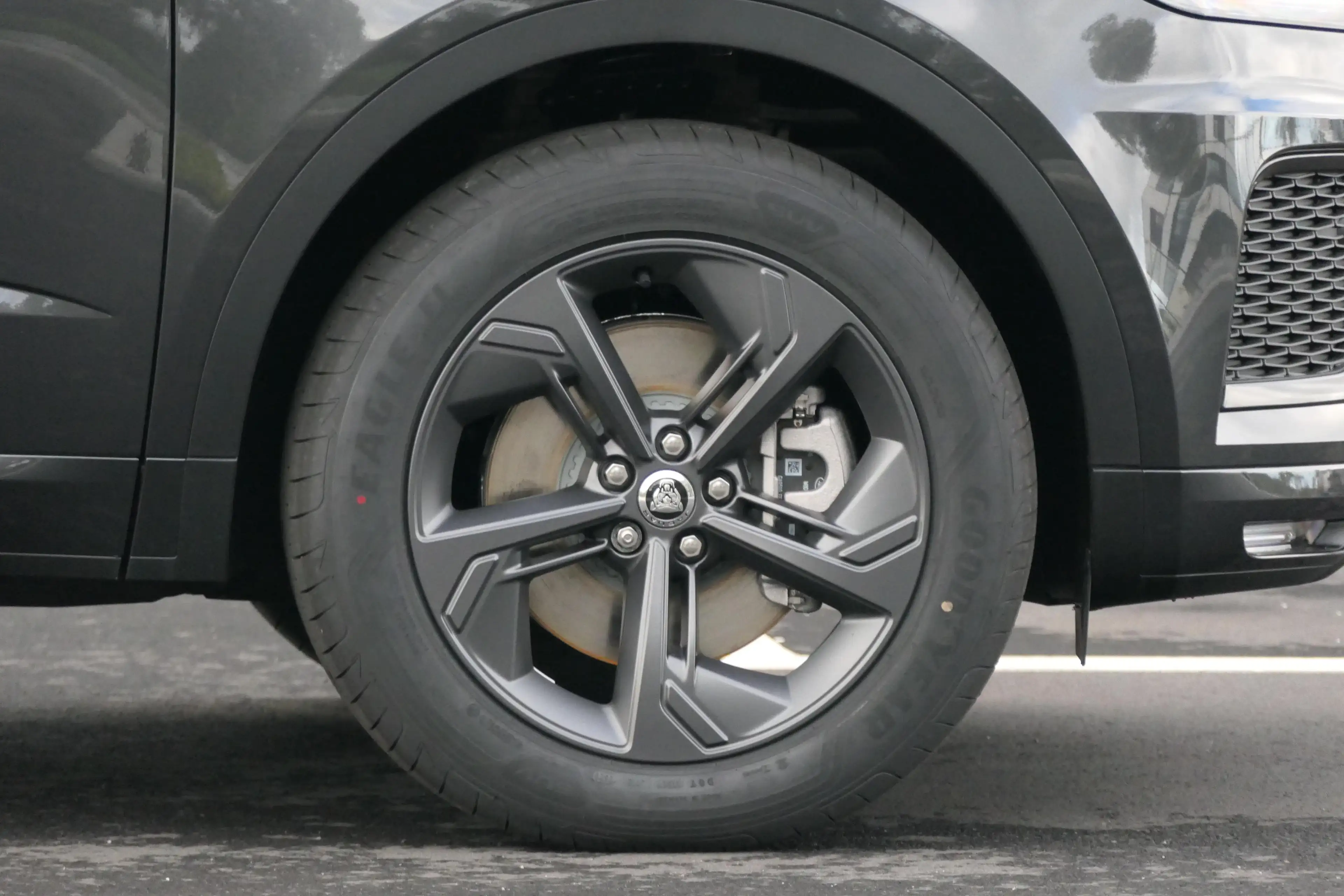 Jaguar E-Pace - 1.5 300PK R-DYNAMIC S HYBRID — photo 6