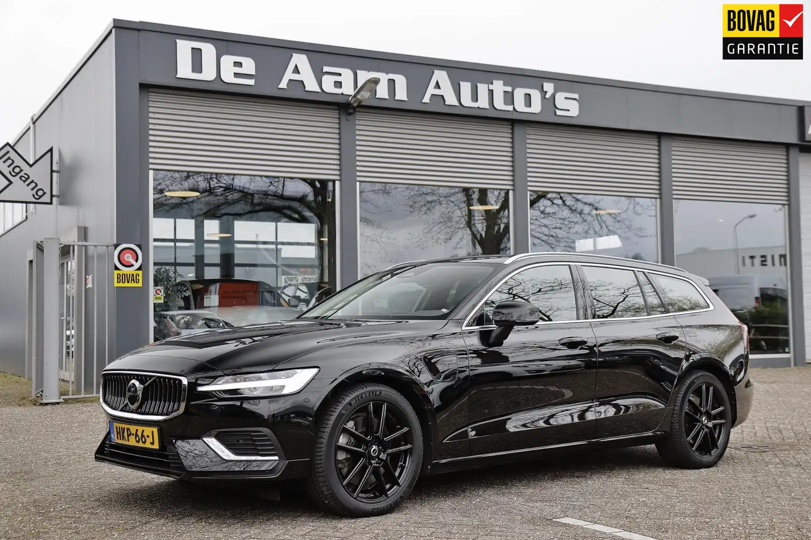 Volvo V60 2.0 T6 Plug-in hybrid AWD Core Vol Leder Zwart - 1