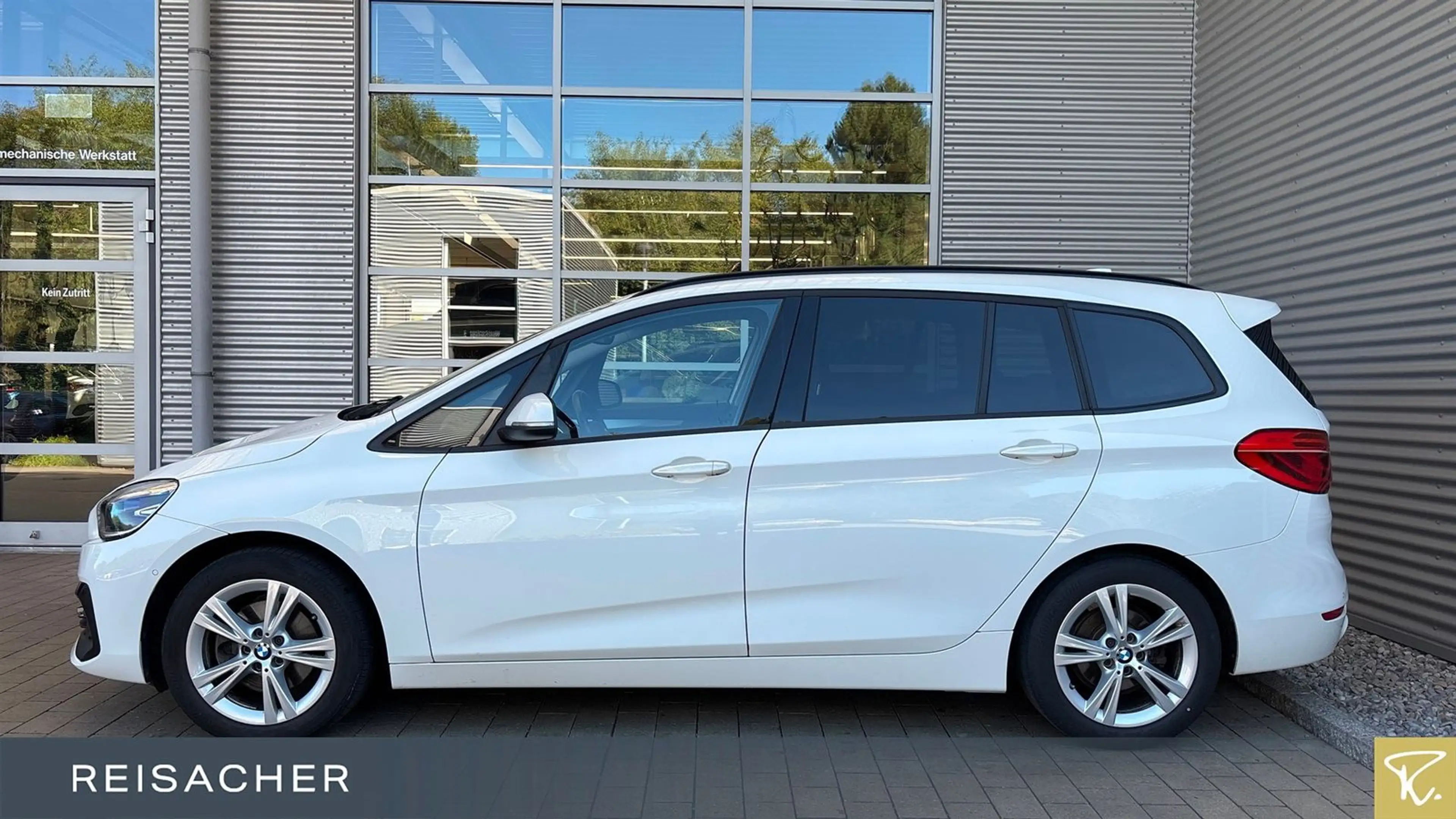 BMW 218 i Aut.Gran Tourer Sport Line Navi,LED,AHK,RFK — photo 9