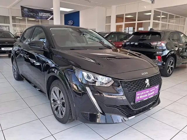 Peugeot e-208 50kWh Allure Pack