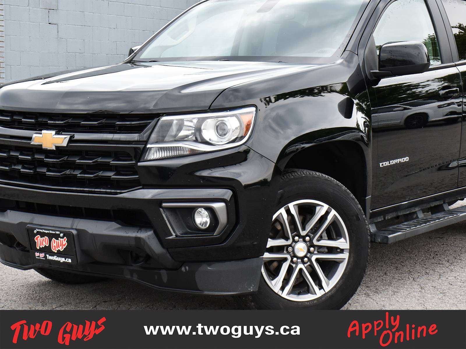 2022 Chevrolet Colorado 4WD LT photo 2