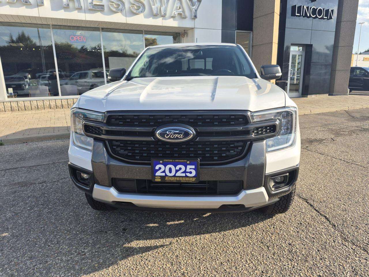 2025 Ford Ranger XLT! 301A! 18 RIMS! 400W BED POWER! 2.3L ECOBOOST — снимка 2