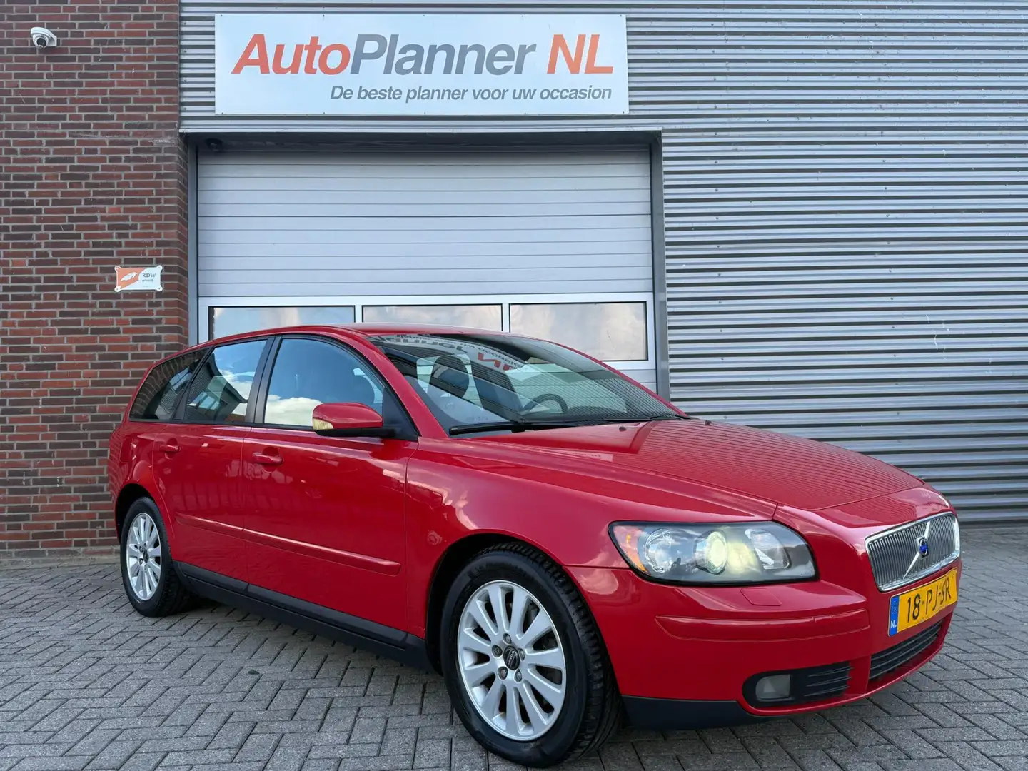 Volvo V50 2.4i Summum! Clima! Cruise Control! Leder! Rood - 1