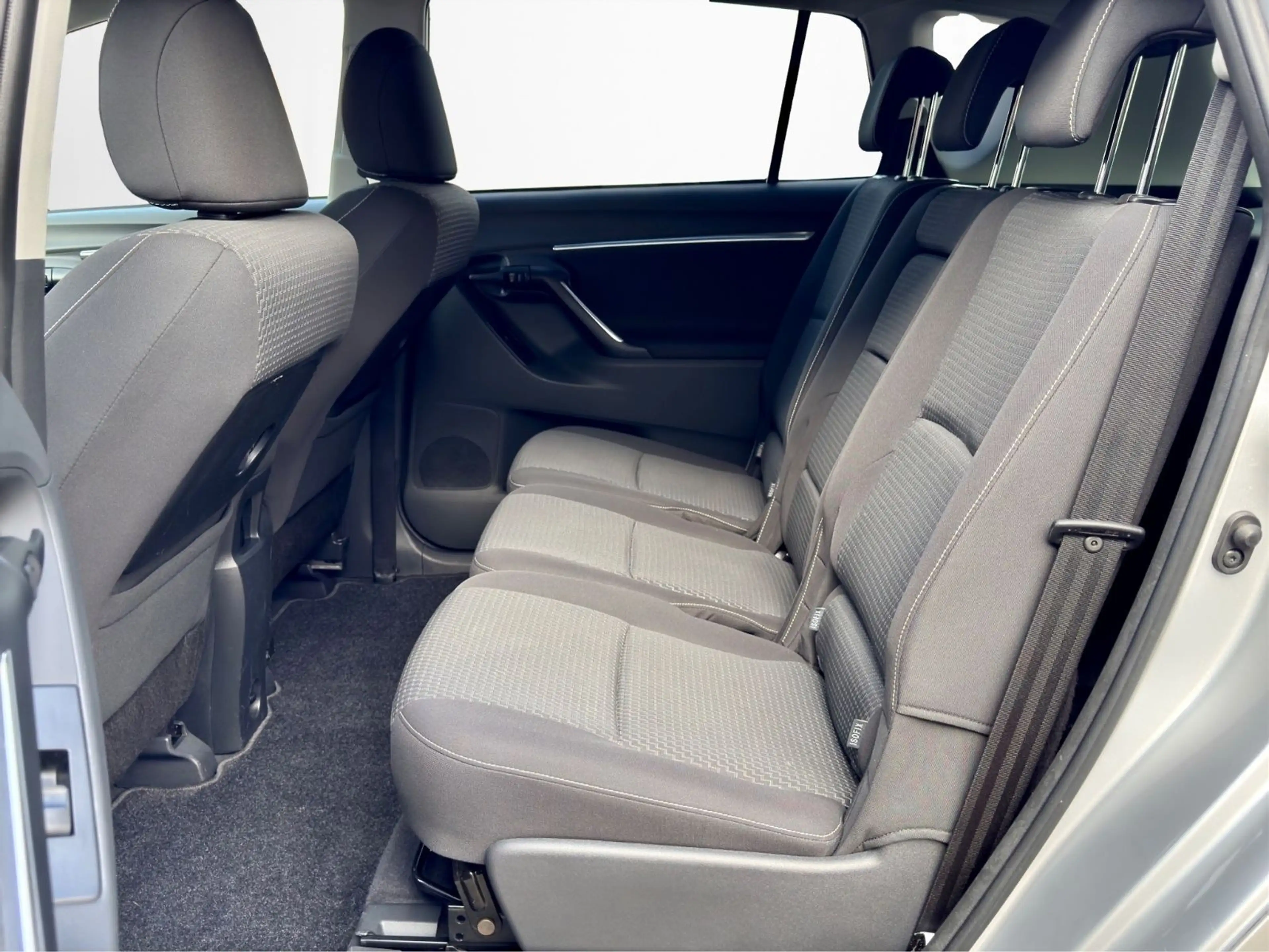Toyota Verso 1.6 l*6 GANG*PANORAMA*NAVI*KAMERA*AHK* — photo 12