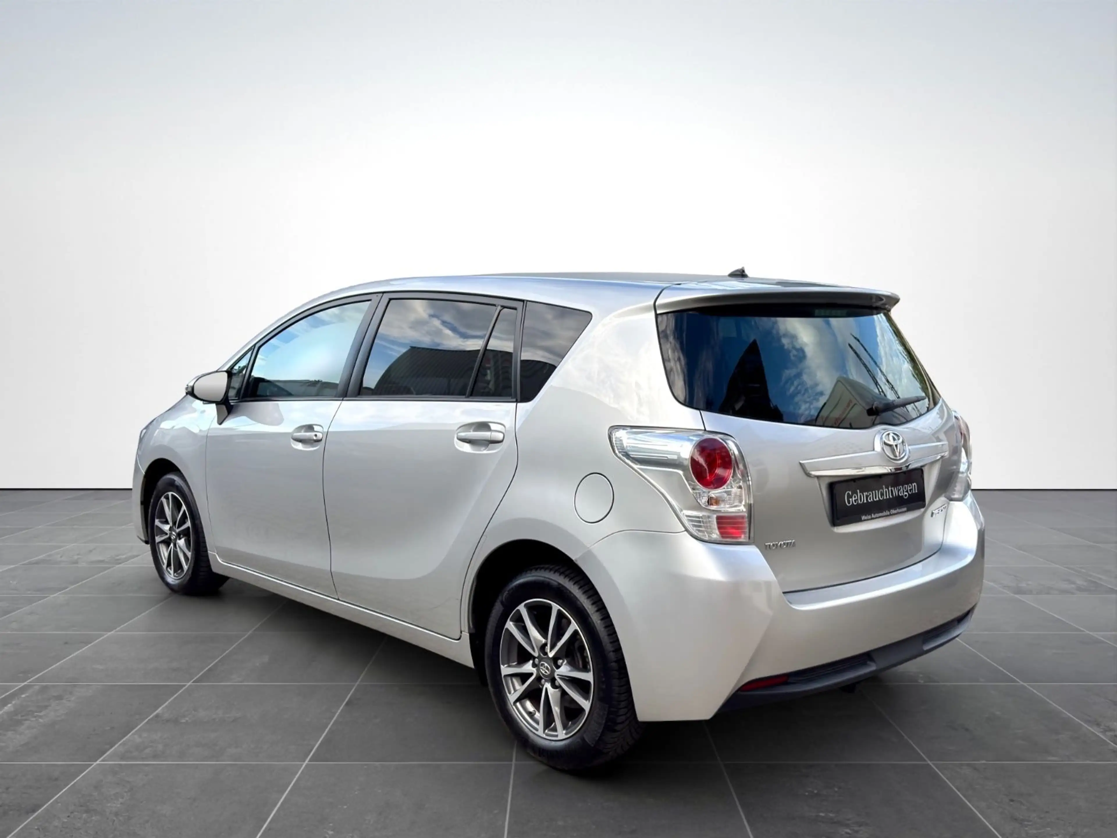 Toyota Verso 1.6 l*6 GANG*PANORAMA*NAVI*KAMERA*AHK* — photo 4