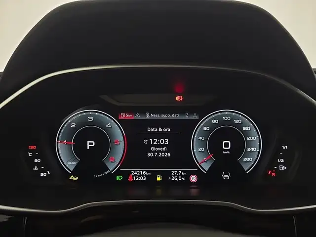 Audi Q3 view 15