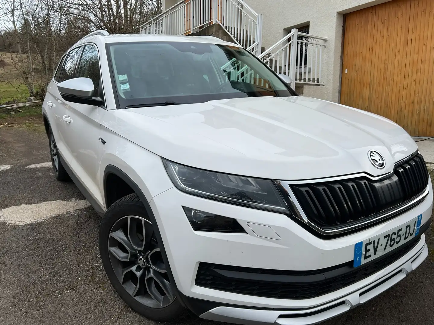 Skoda Kodiaq Kodiaq 2.0 TDI 190 SCR DSG7 4x4 7pl Scout Blanc - 2