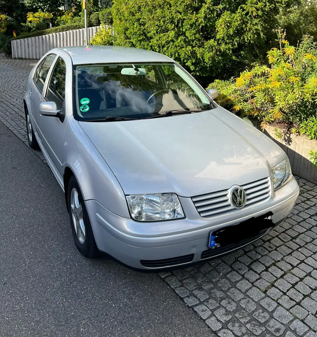 Volkswagen Bora Bora 2.0 Automatik Grau - 2