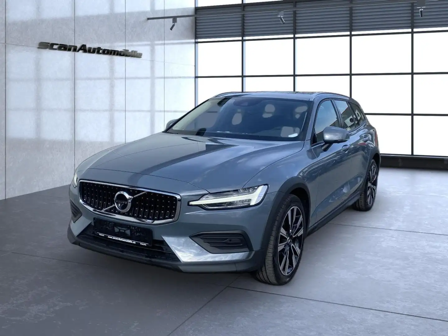 Volvo V60 Cross Country V60 CC Basis AWD Bluetooth Navi LED Klima Grau - 2