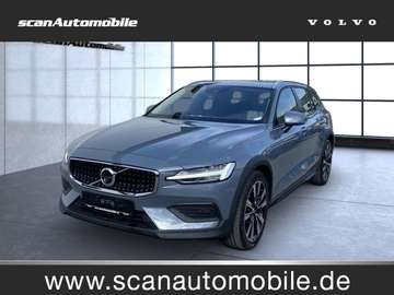 V60 CC Basis AWD Bluetooth Navi LED Klima