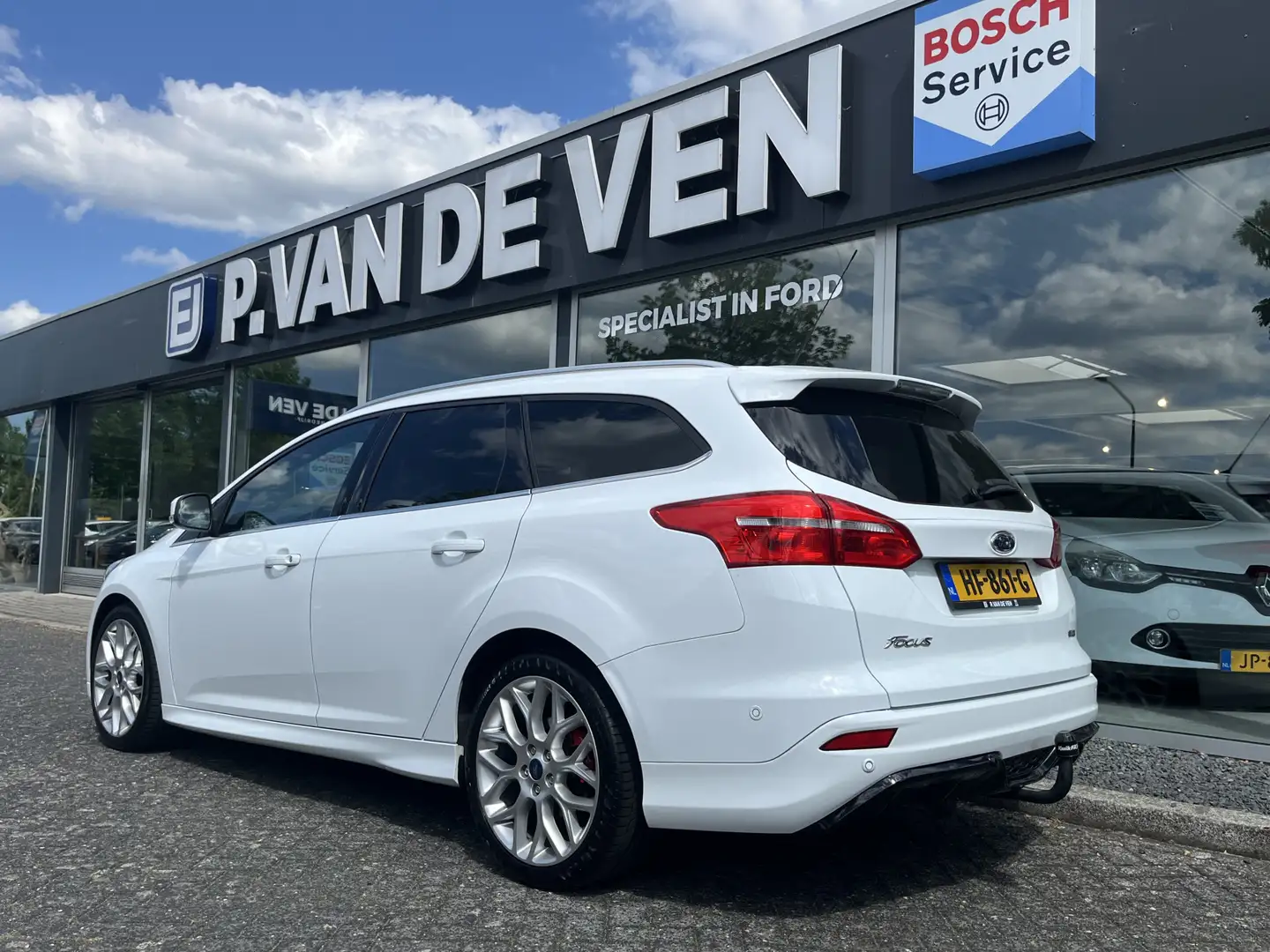 Ford Focus Wagon 1.5 EcoBoost Titanium Sport 150pk/110kW 6-ba Weiß - 2